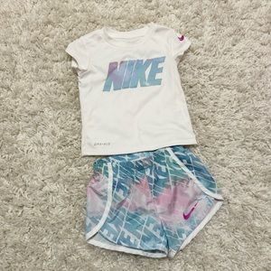 {Nike} NWOT Toddler Girl Matching Dri-Fit T-shirt and Shorts Set - 2T.